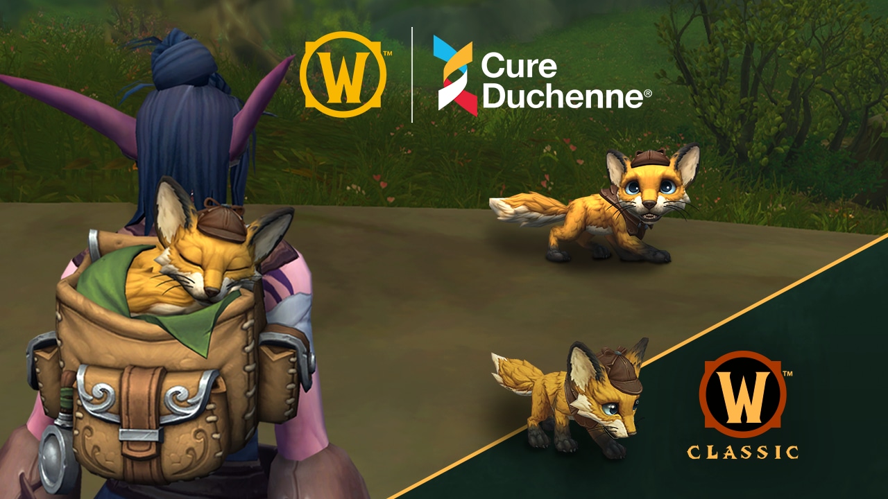 Una elfa de la noche con una mochila que lleva un zorrillo dentro. Un zorro con un gorro de detective anda cerca. Vemos el logotipo de World of Warcraft y el de Cure Duchenne en la parte superior.