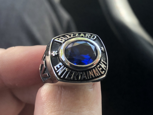 Terran Gregory recibe su anillo por los 15 años en Blizzard